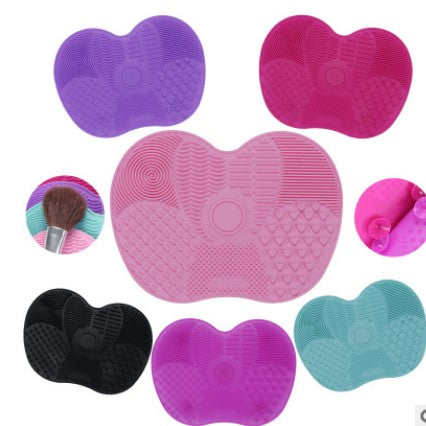 Makeup brush cleaning pad