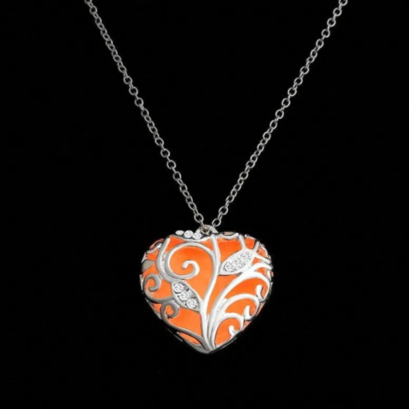 Glowing heart necklace